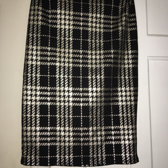 Plaid Black and Gold Skirt - Picture 2 of 2